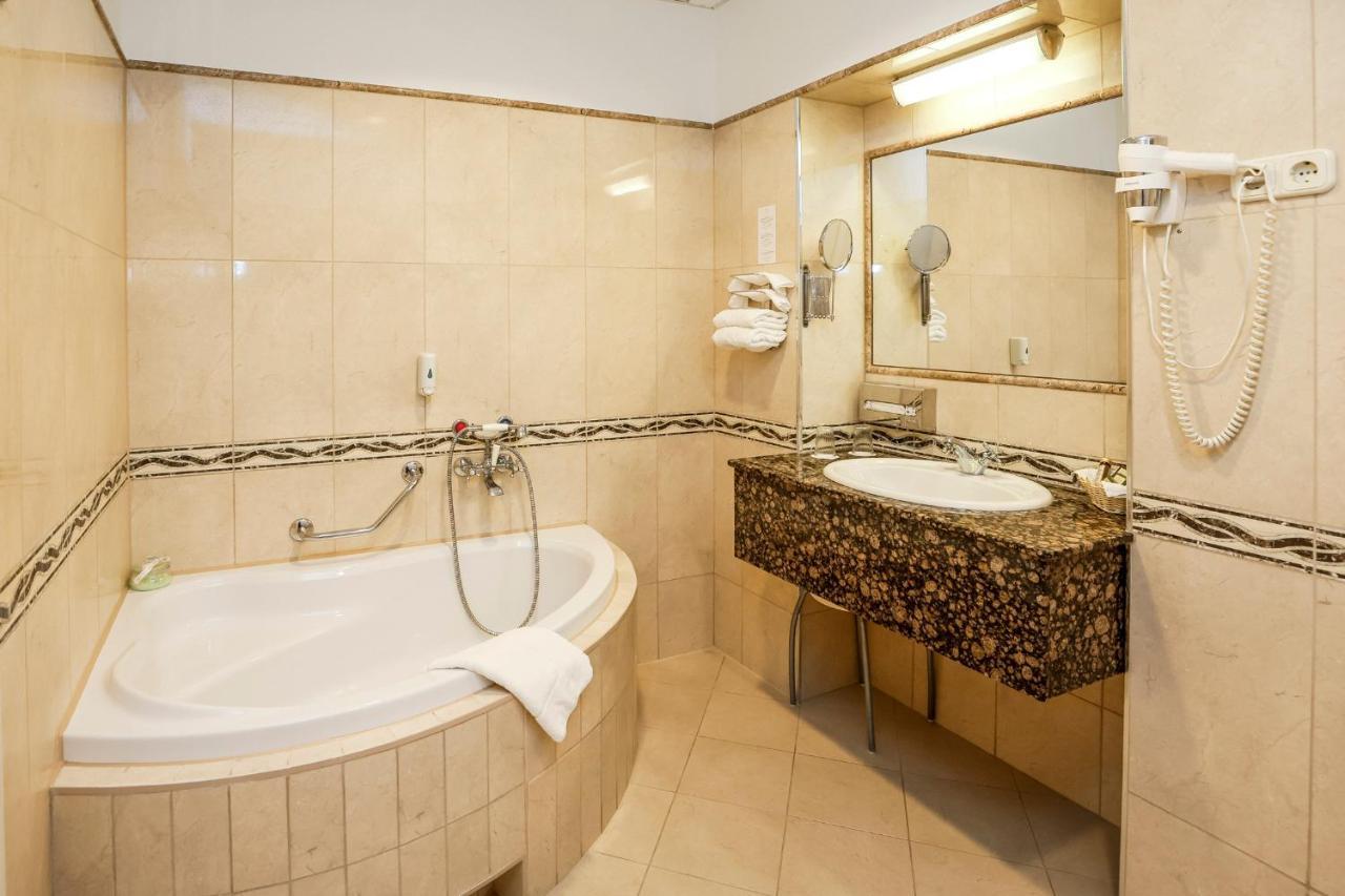 Hotel Szidonia Castle