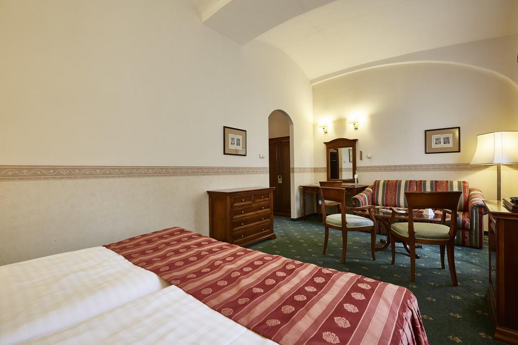 Szidonia Castle
